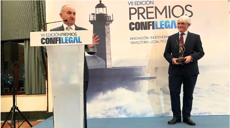 El decano del Colegio de la Abogacía de Barcelona, Jesús M. Sánchez, Premio CONFILEGAL